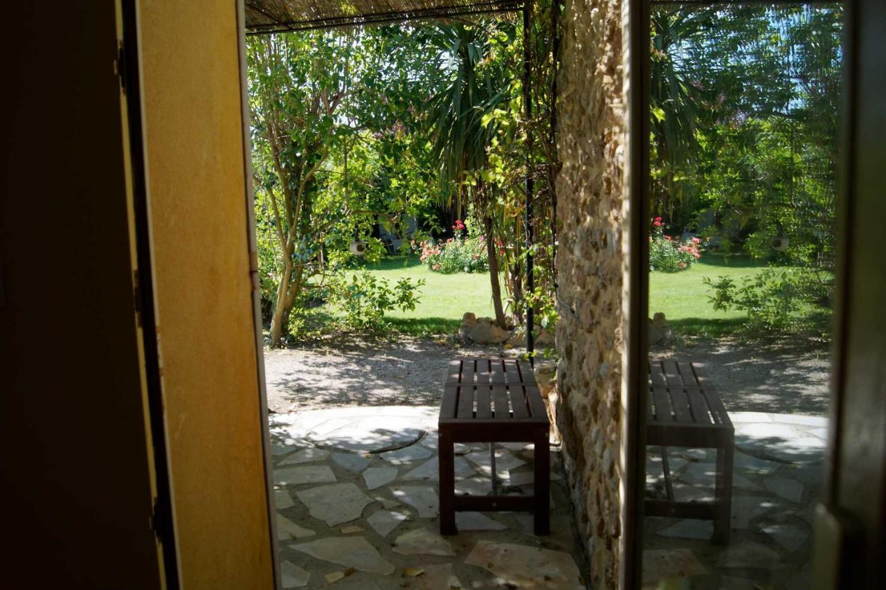 Mas Du Clos De L'Escarrat Jonquieres  Dış mekan fotoğraf